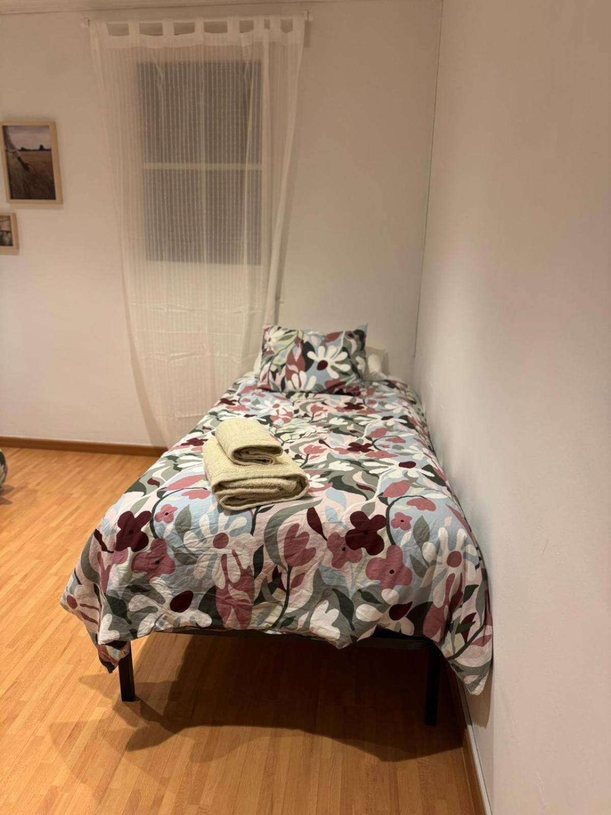 Appartamento Acogedor Piso En Barcellona Esterno foto