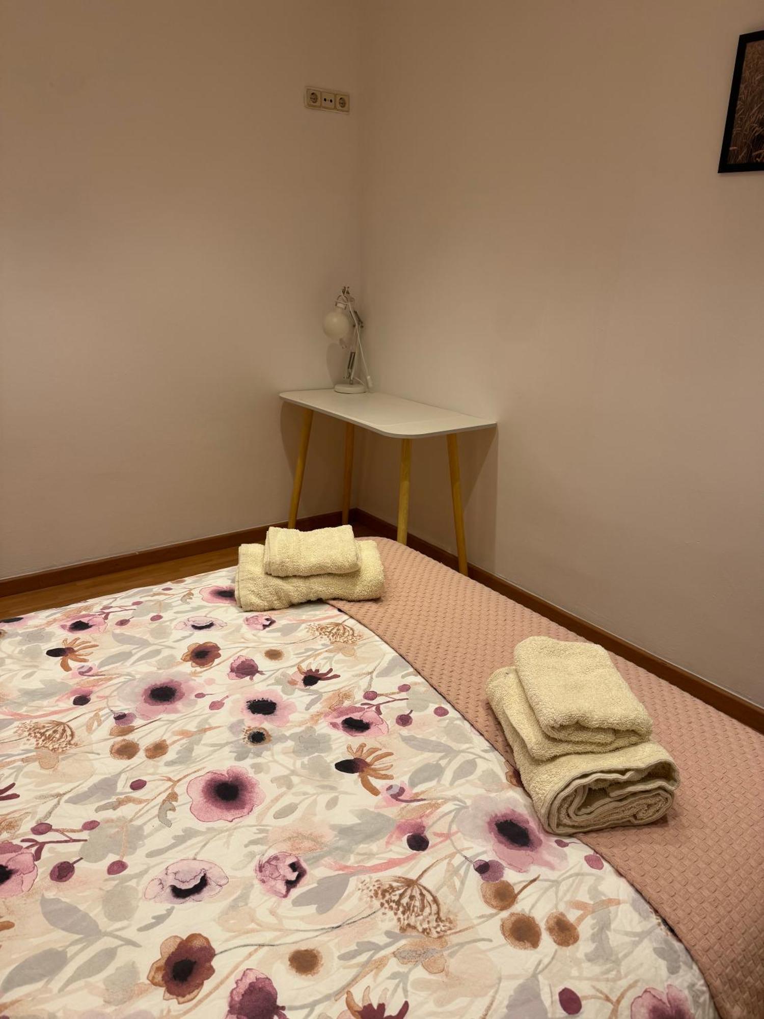 Appartamento Acogedor Piso En Barcellona Esterno foto